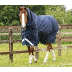 Navy PEI Titan 200g Turnout Rug With Detachable Neck - High-Quality Equestrian Product 2 Navy PEI Titan 200g Turnout Rug With Detachable Neck - High-Quality Equestrian Product - Image 2