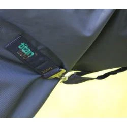 Navy PEI Titan 200g Turnout Rug With Detachable Neck - High-Quality Equestrian Product 8 Navy PEI Titan 200g Turnout Rug With Detachable Neck - High-Quality Equestrian Product - Image 8